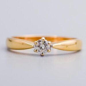 18K Gold Solitaire Diamond Ring