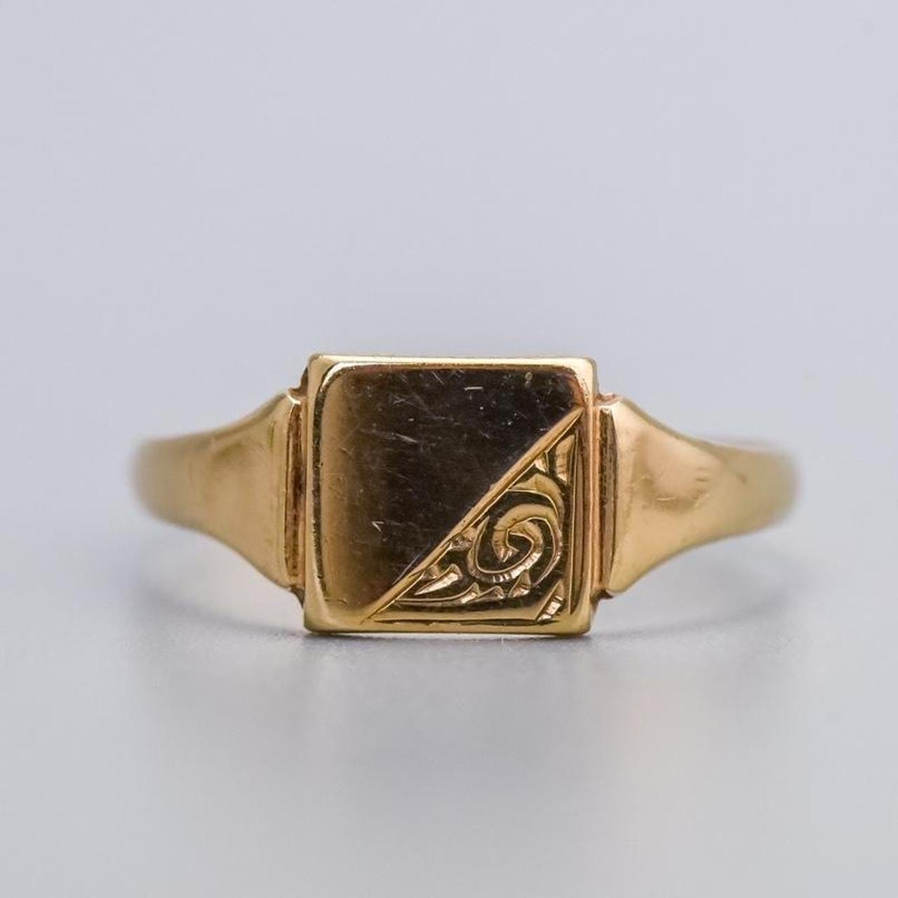 9K Gold Square Signet Ring