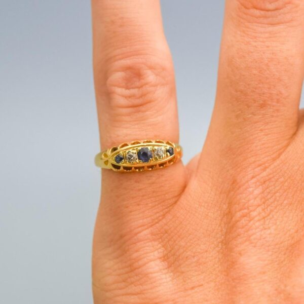 Solid 18K Gold Antique Sapphire Boat Ring