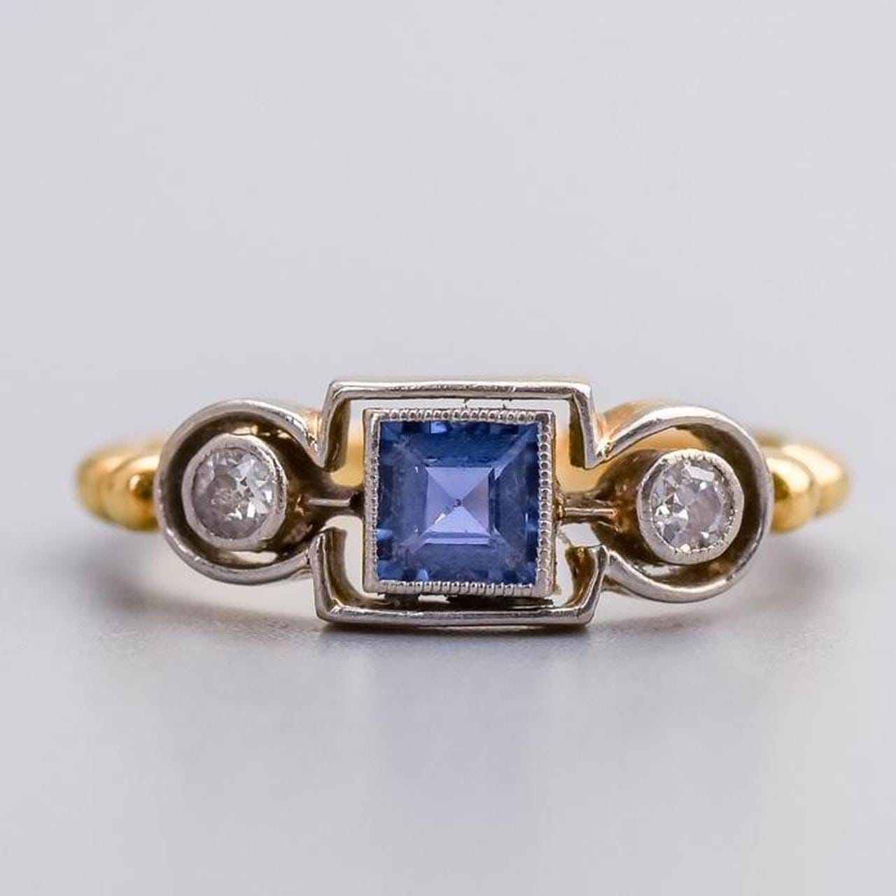 18K Gold Art Deco Sapphire & Diamond Ring