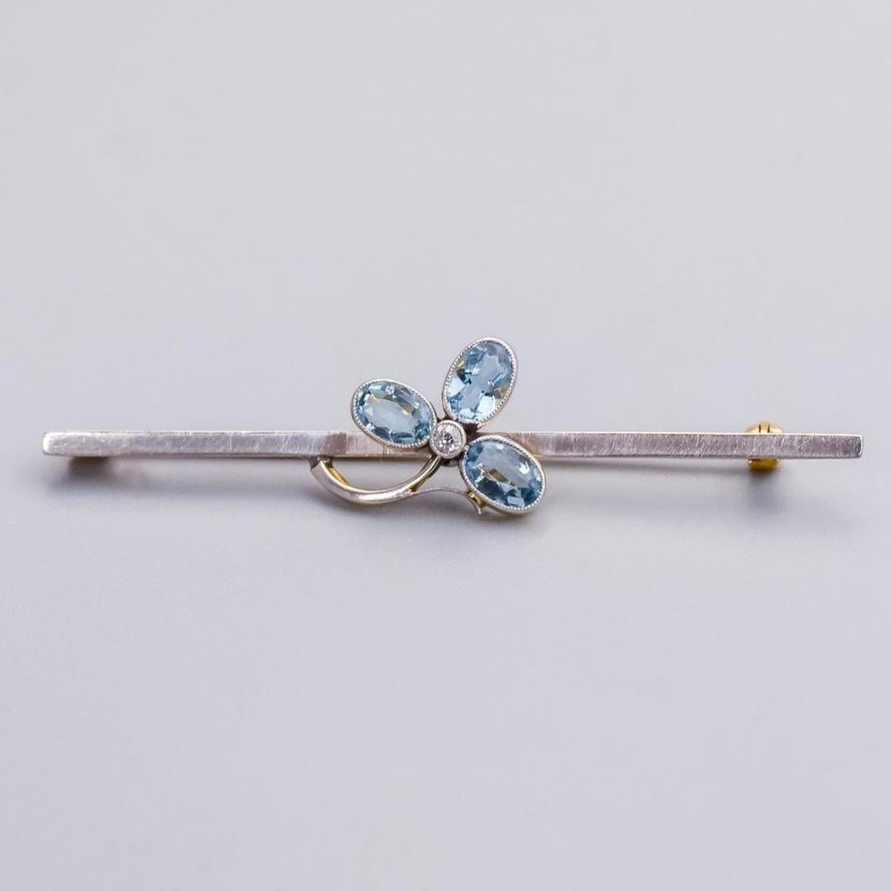 14K Gold Antique Aquamarine & Diamond Shamrock Brooch