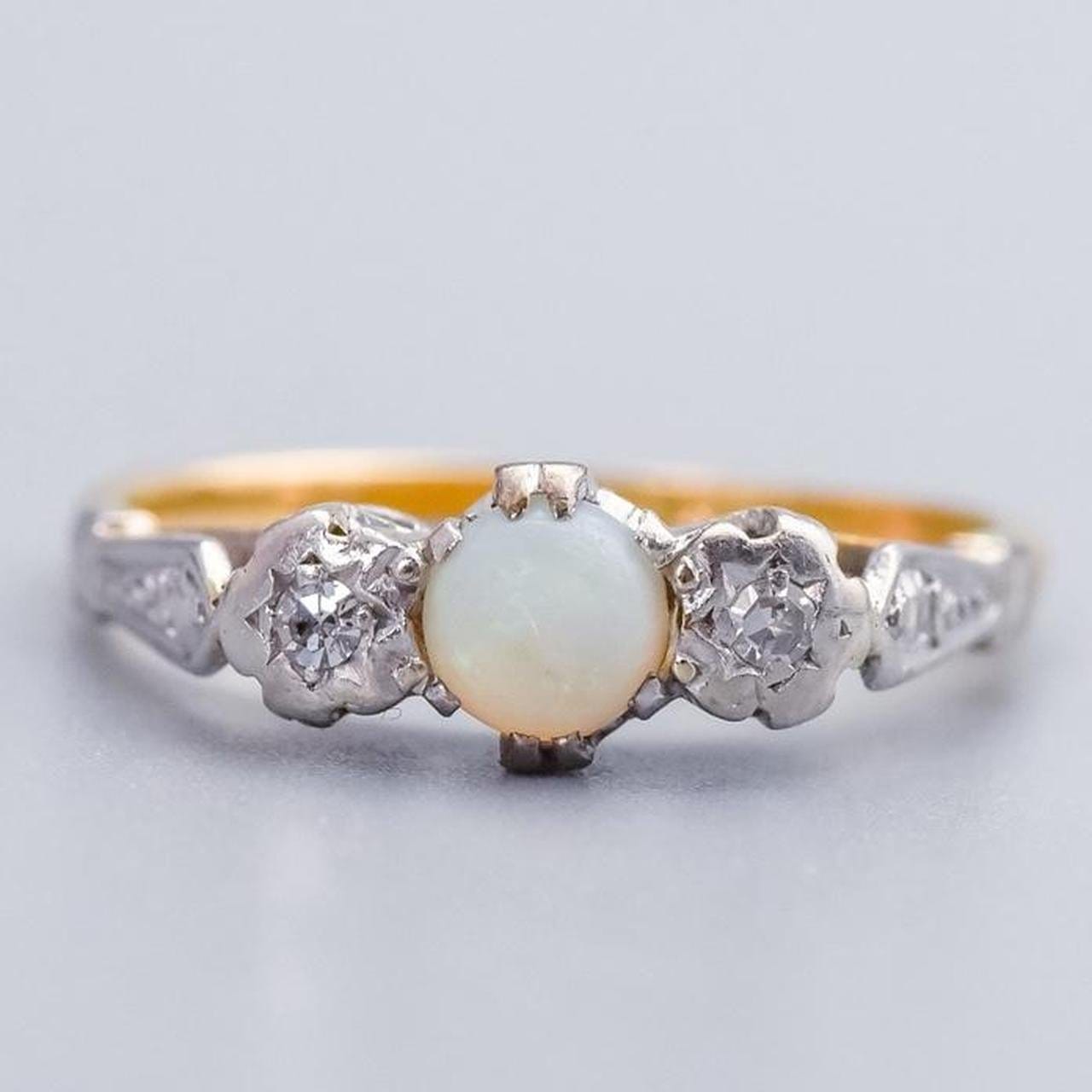 18K Gold Art Deco Opal & Diamond Ring