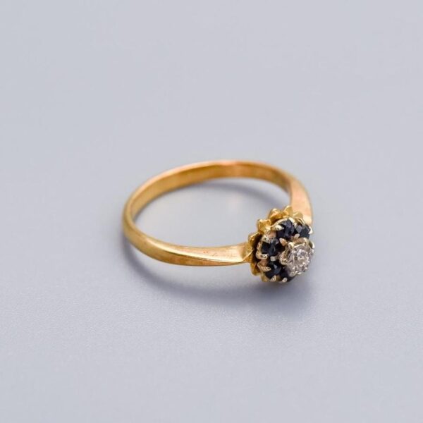 18K Gold Sapphire and Diamond Ring