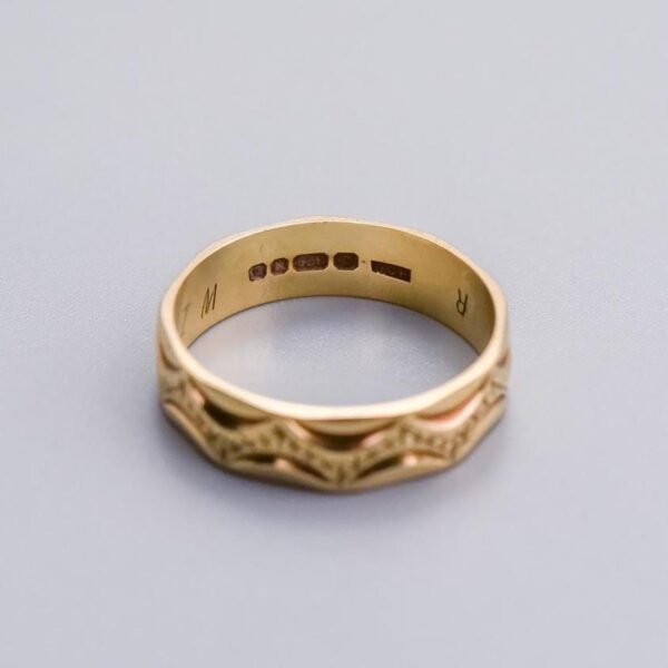 9K Gold Patterned Band