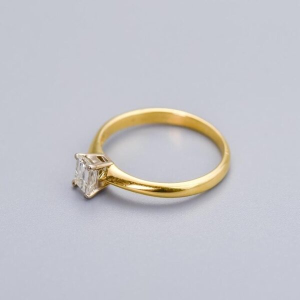 18K Gold Diamond Solitaire Ring