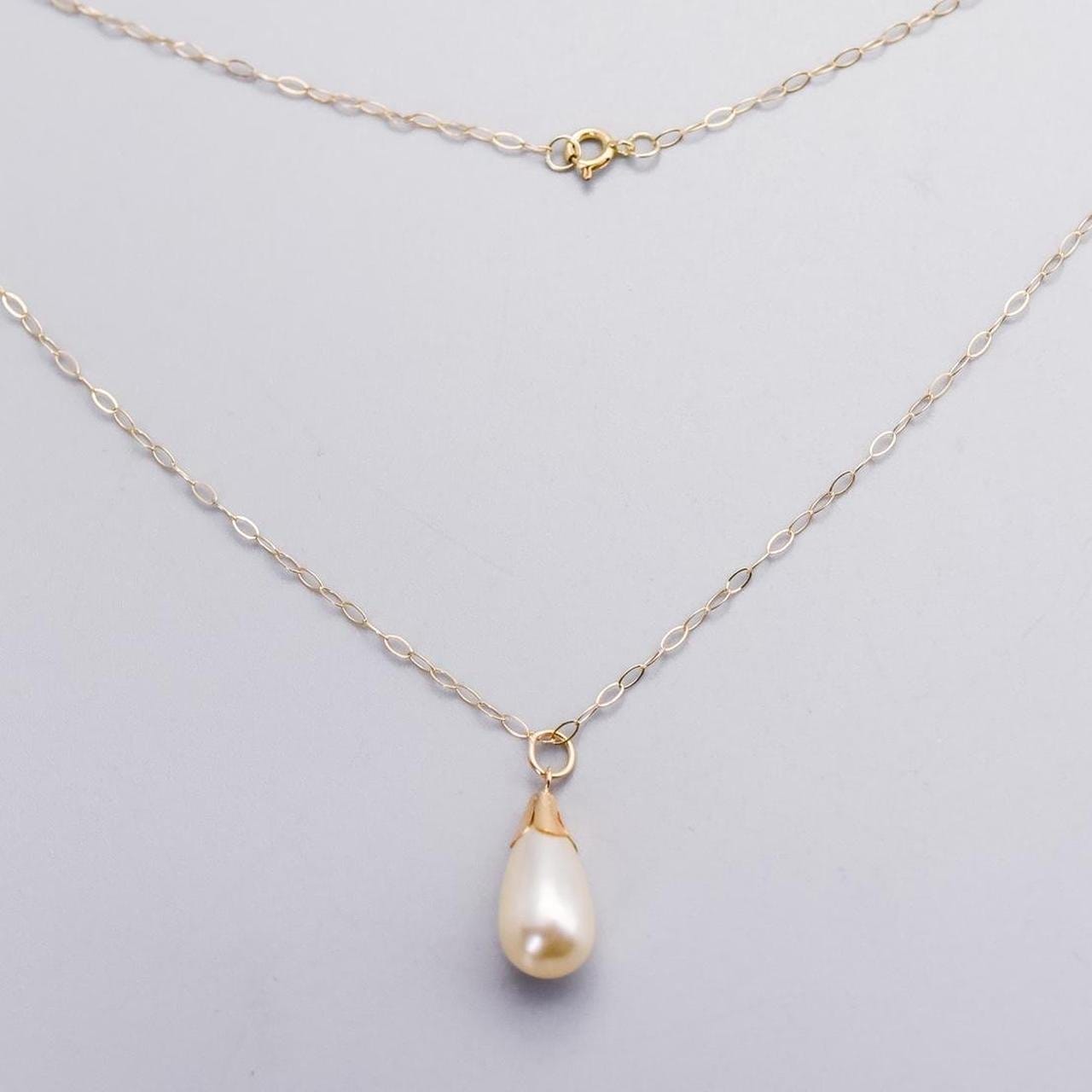 9K Gold Pearl Teardrop Necklace