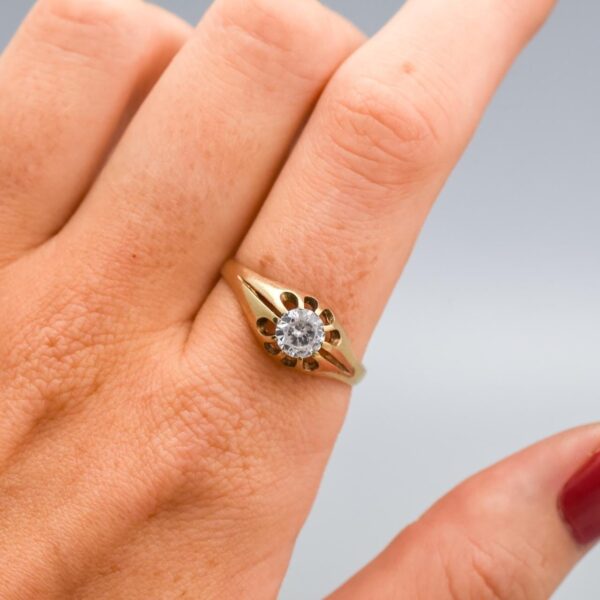 9K Gold CZ Ring