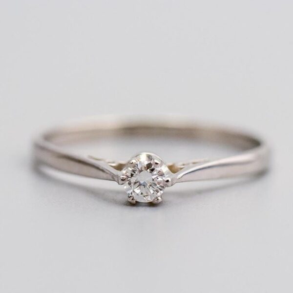 Platinum Diamond Solitaire Ring