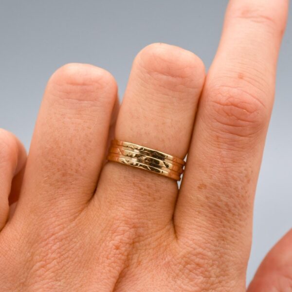 9K Gold Patterned Band
