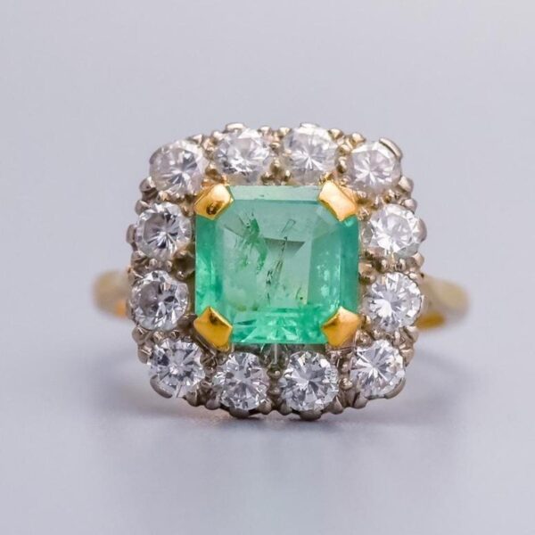 Solid 18K Gold Emerald and Diamond Ring