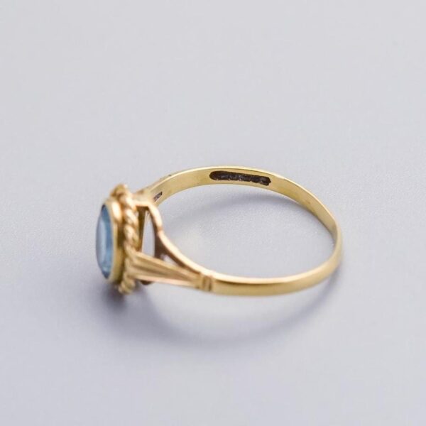 9K Gold Blue Topaz Ring