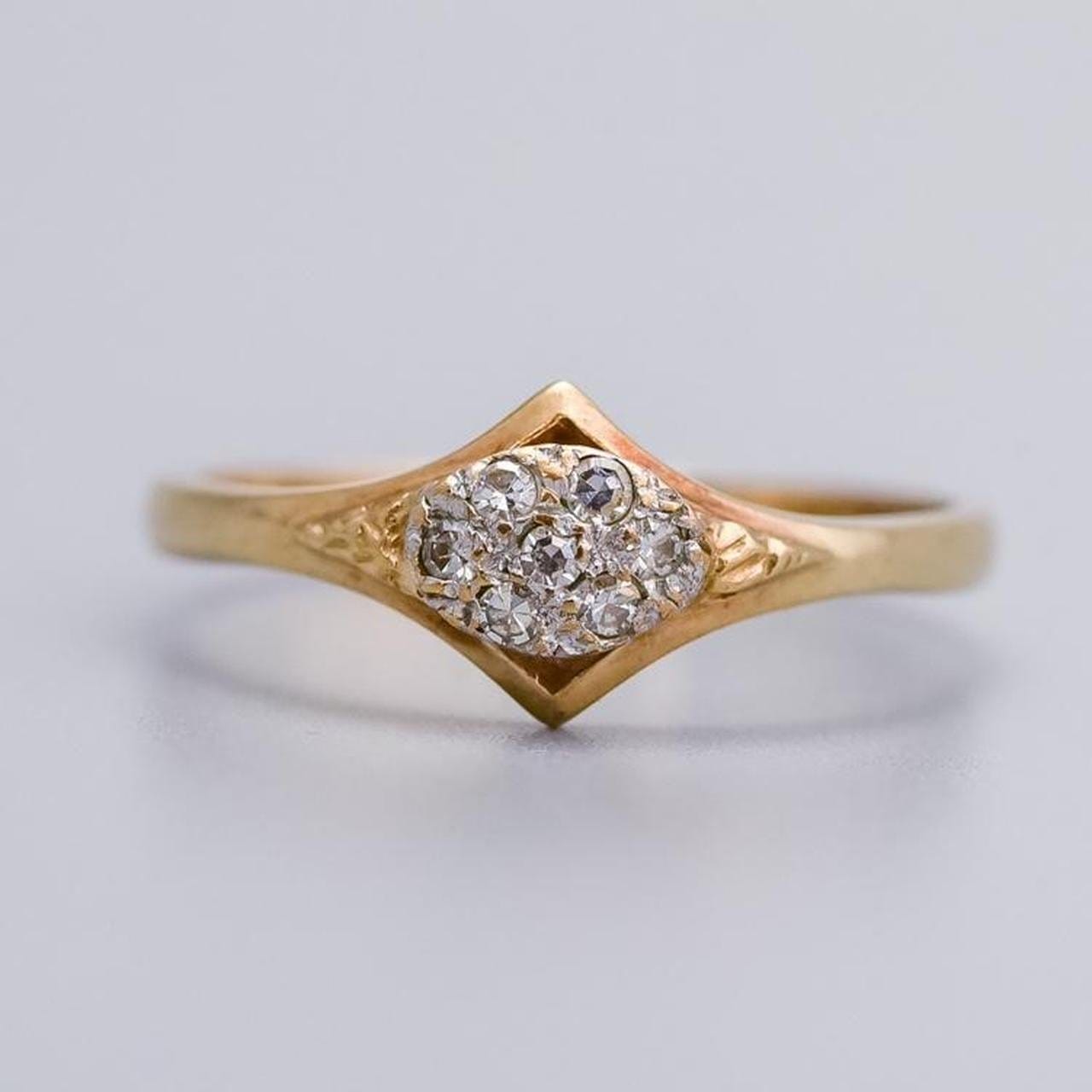 9K Gold Diamond Cluster Ring