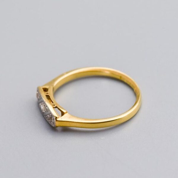 18K Gold Art Deco Diamond Ring