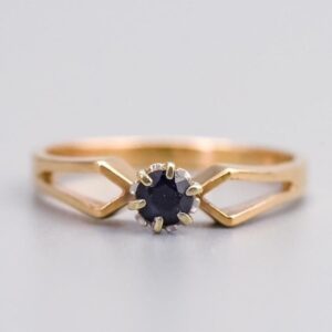 9K Gold Sapphire Ring