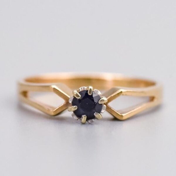 9K Gold Sapphire Ring