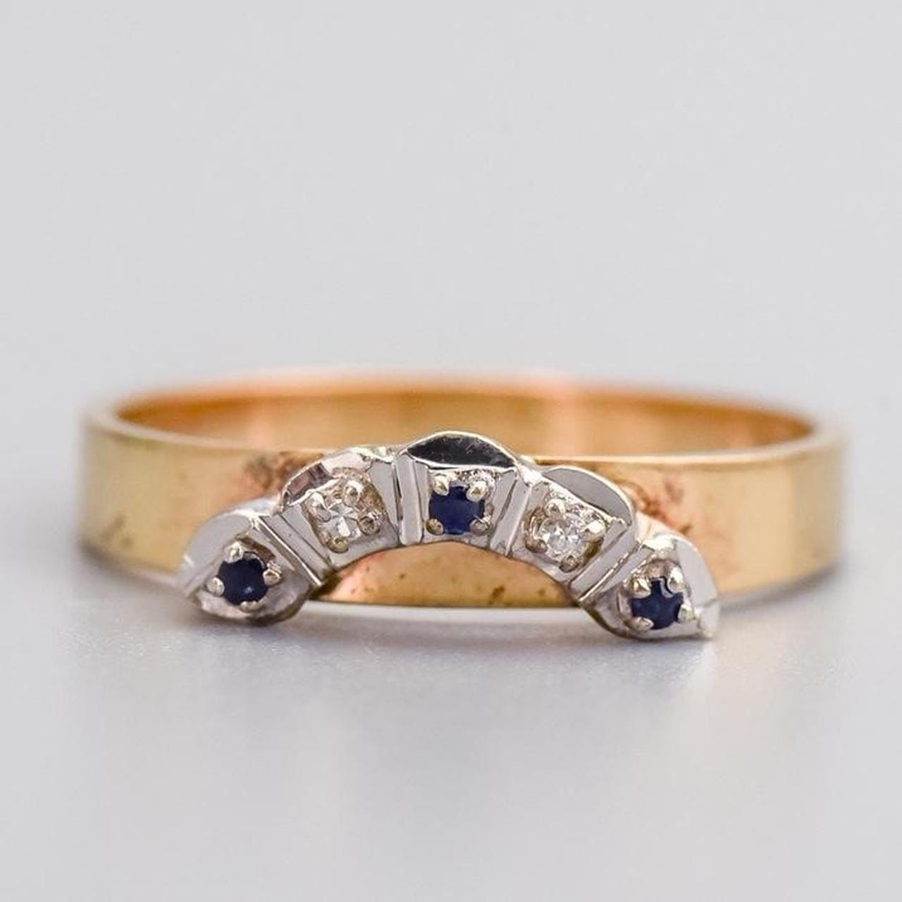 9K Gold Sapphire & Diamond Crescent Ring
