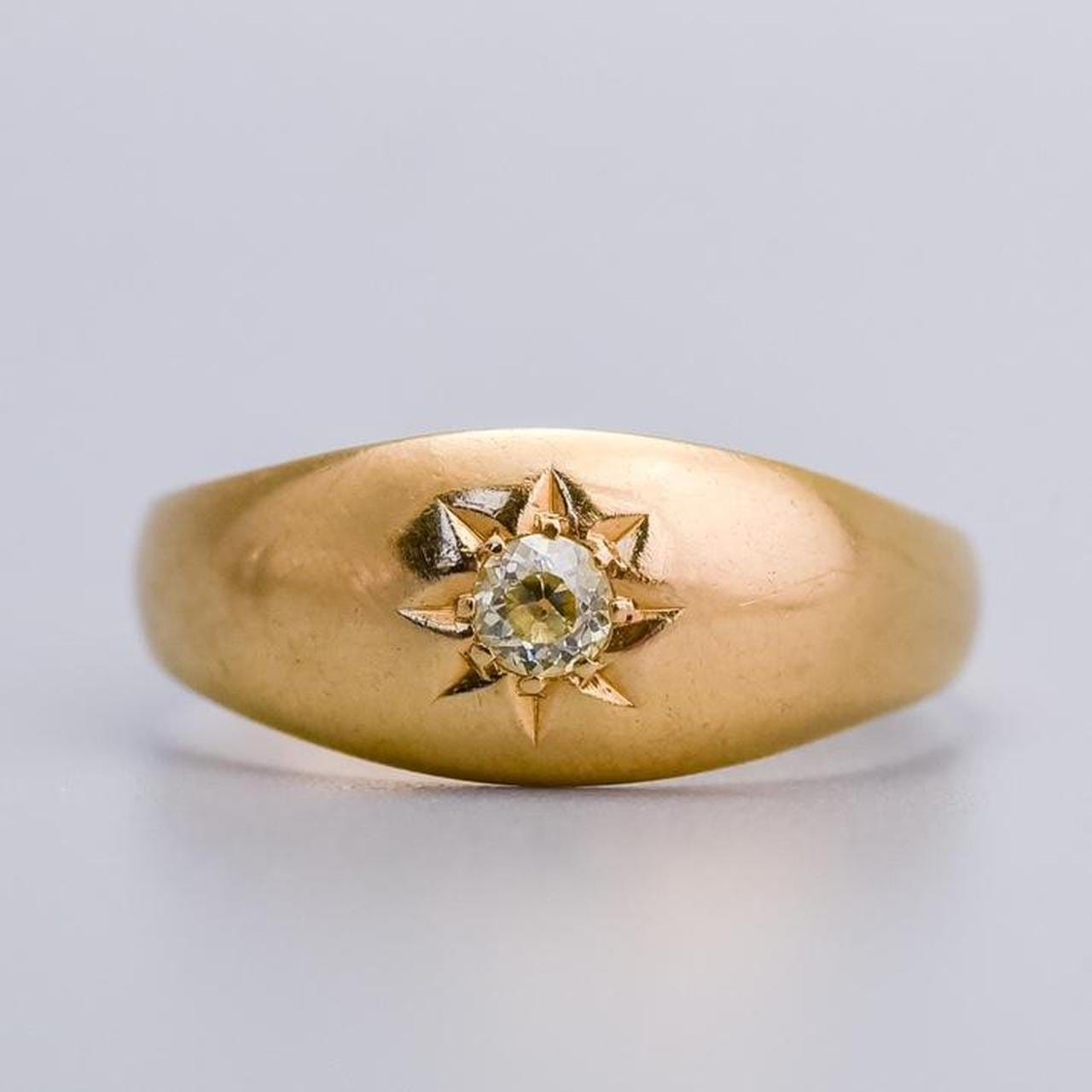18K Gold Antique Diamond Gypsy Ring