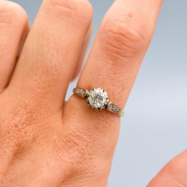 18K Gold Art Deco Diamond Ring