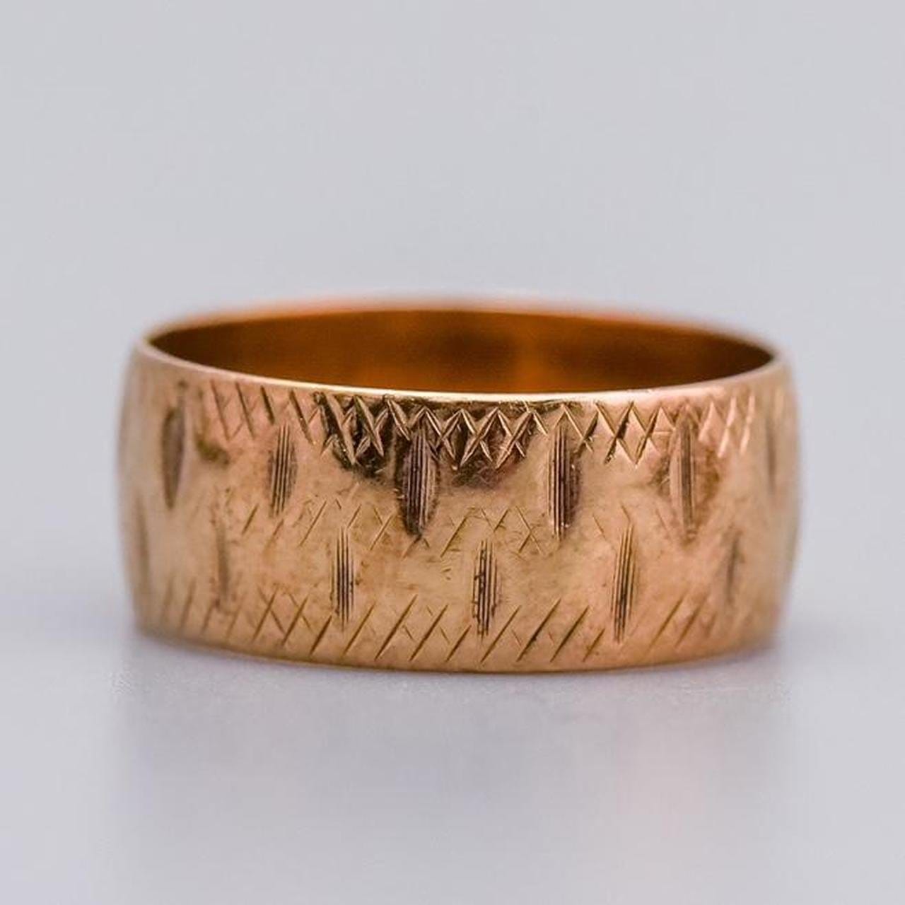 9K Gold Patterned Band