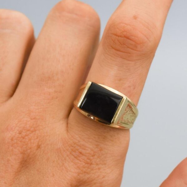 9K Gold Onyx Signet Ring