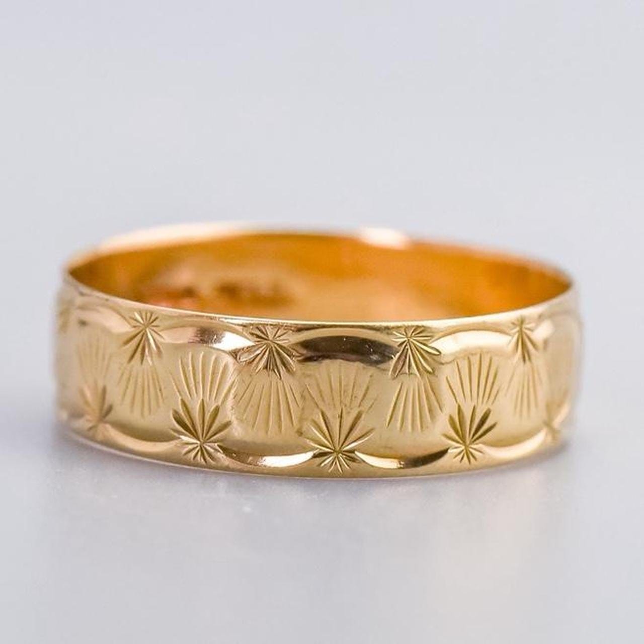 9K Gold Starburst Pattern Ring