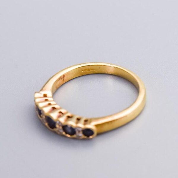 18K Gold Sapphire & Diamond Ring