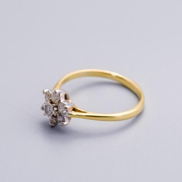 Solid 18K Gold Diamond Daisy Cluster Ring