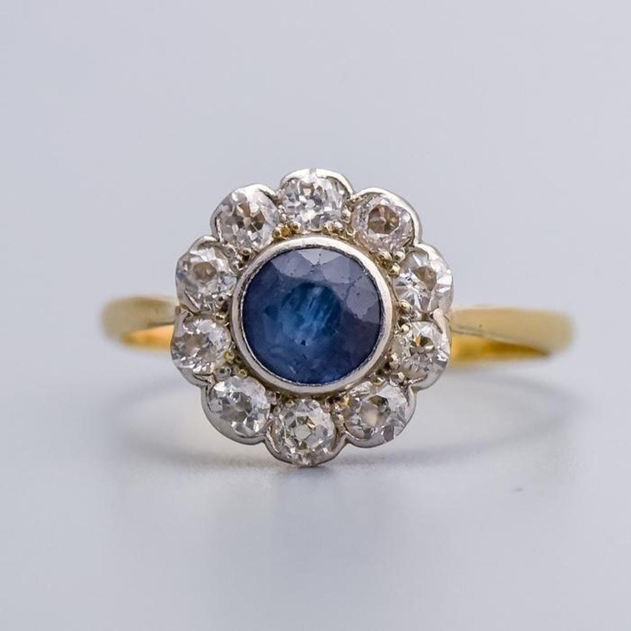 18K Gold Art Deco Sapphire Daisy Ring
