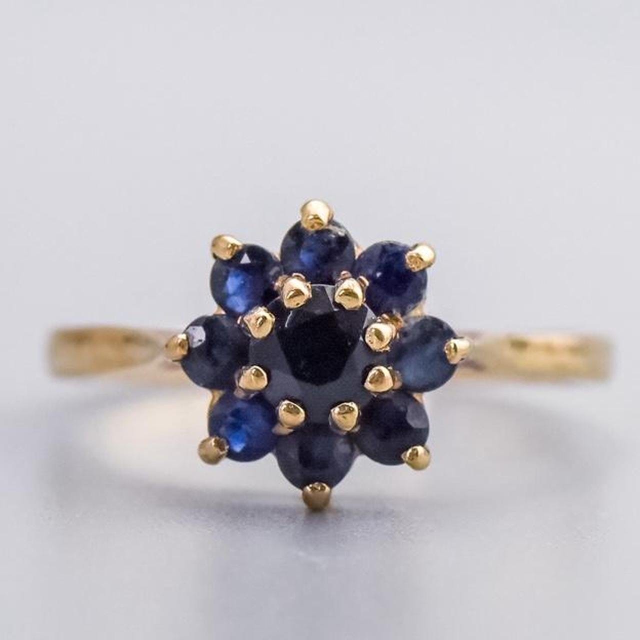 9K Gold Sapphire Cluster Ring