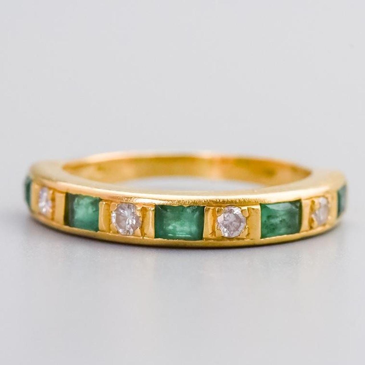 18K Gold Emerald & Diamond Ring