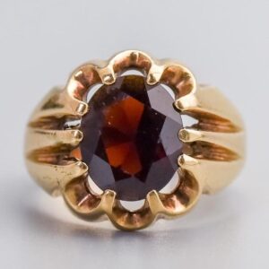 9K Gold Garnet Ring
