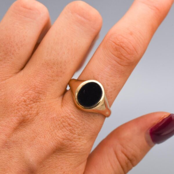 9K Gold Onyx Signet Ring