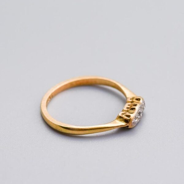 18K Gold Art Deco Diamond Trilogy Ring