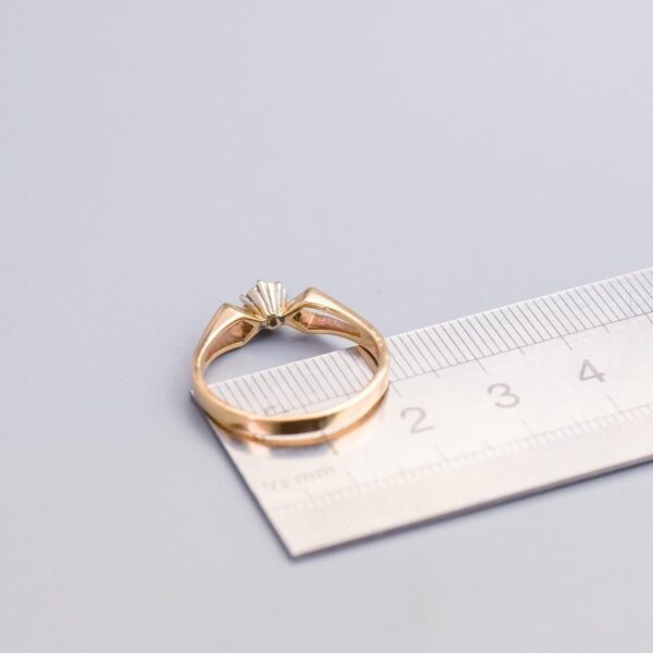 9K Gold Sapphire Ring