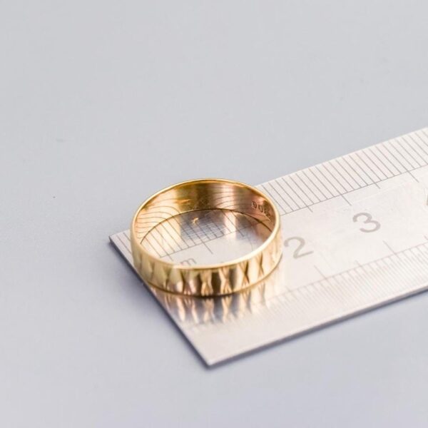 9K Gold Patterned Band