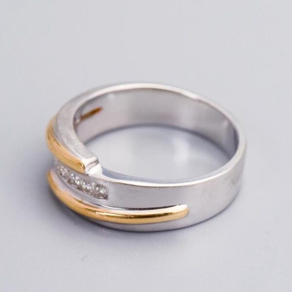 14K White Gold Seven Stone Diamond Ring