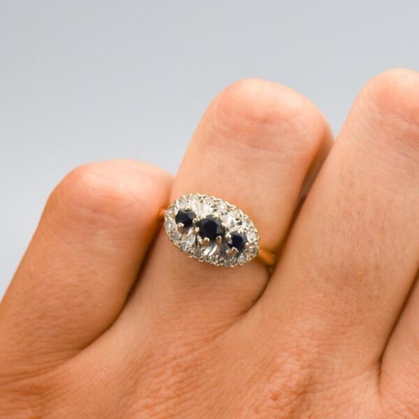 18K Gold Sapphire & Diamond Ring